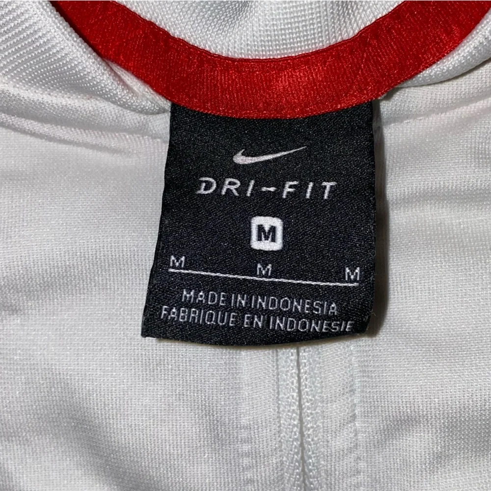 Nike 1/4 Zip Pullover - Picture 3 of 3